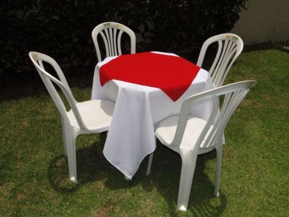Foto 1:  — HDI Locações de Mesas e Cadeiras